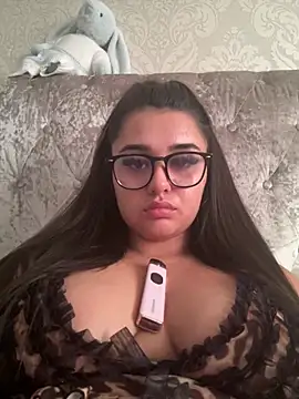 Wild_Busty_Niyah_XX live sex cam