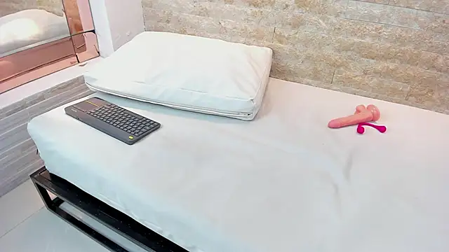 sasha_wayne's cam snapshot