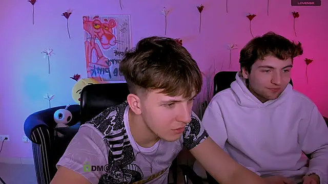 travis_wolf_'s cam snapshot