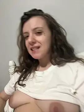 bunnythetailor's cam snapshot