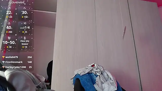 milfsecret69's cam snapshot