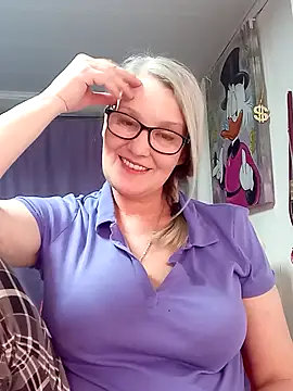 irinamaux live sex cam