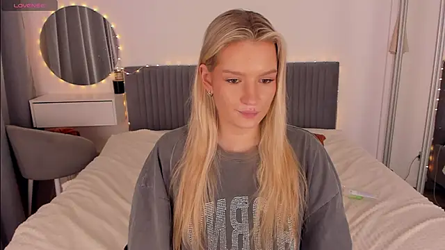 CassieRayss live sex cam