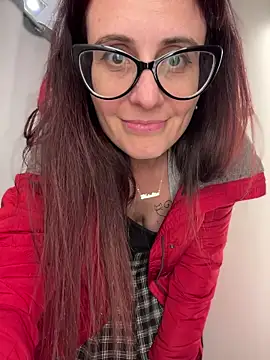 NataKitten live sex cam