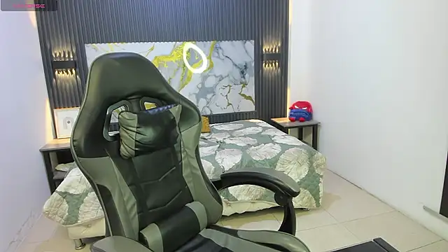 Dark_Desiree18 live sex cam