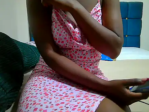 Baby_Skyllah's cam snapshot