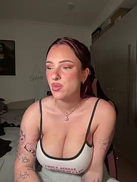 OliviaaFischer live sex cam