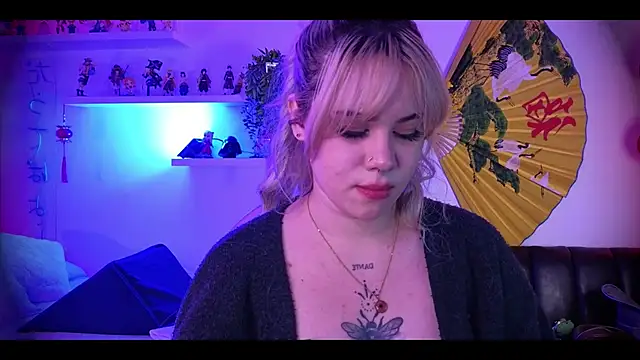 albaismynameX's cam snapshot