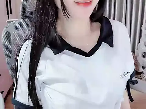 Aelyn_Rae's cam snapshot