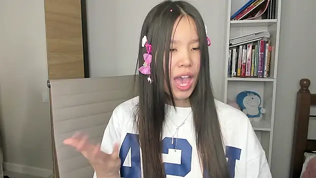 amiya_cute's cam snapshot