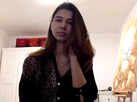 KiraVixenSweet's cam snapshot