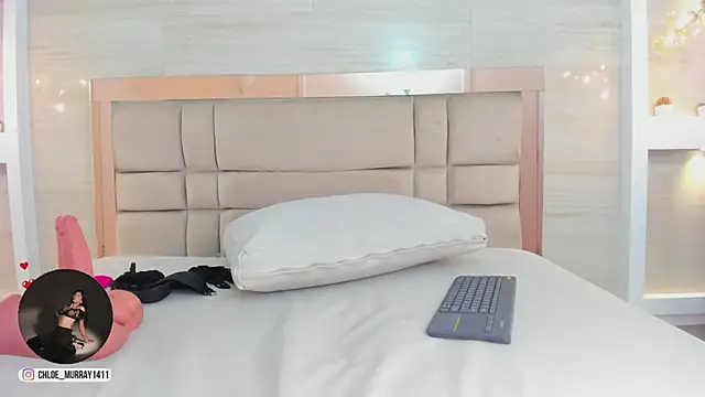 chloe_murray live sex cam