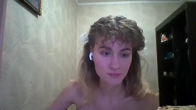 DeanneGilcher's cam snapshot