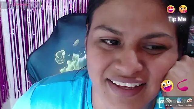 SweetAlmaa live sex cam