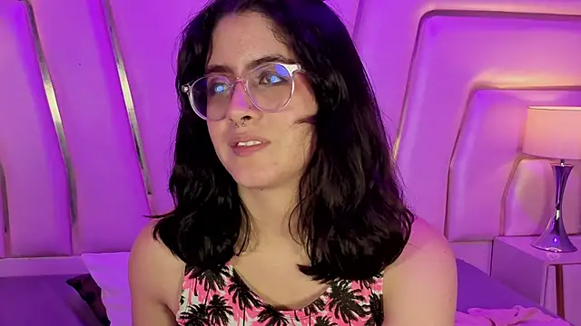 LiLLiAnderson's cam snapshot