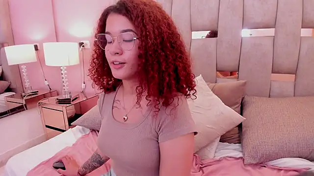 avrilwaynee's cam snapshot