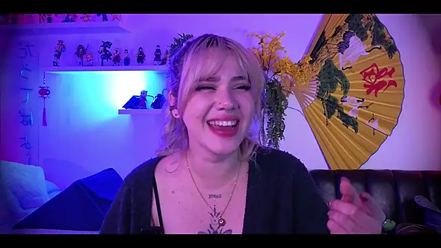 albaismynameX's Stripchat show and profile