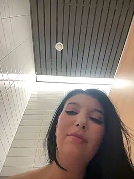 Tisha_Busty live sex cam