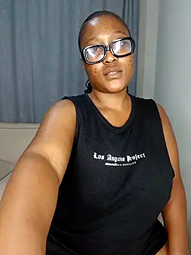 Zee-Thee-Gemini's cam snapshot