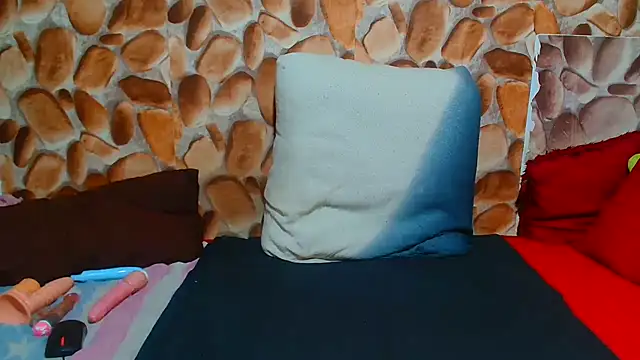 AfricanBigAssxx98's cam snapshot