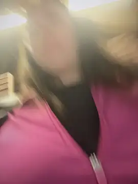 MommmyYummy live sex cam