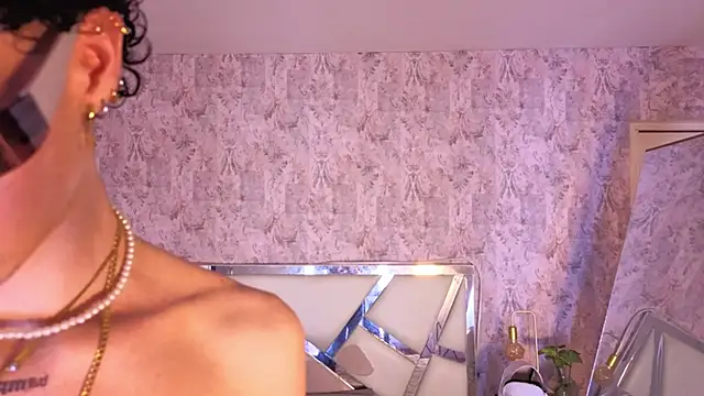 nova_salvatore live sex cam