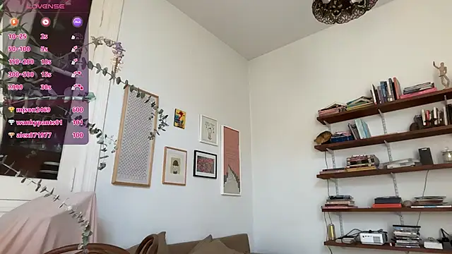 AliceSnowCatt live sex cam