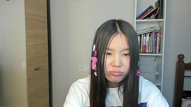 amiya_cute's cam snapshot