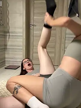 RussianGirls_'s cam snapshot