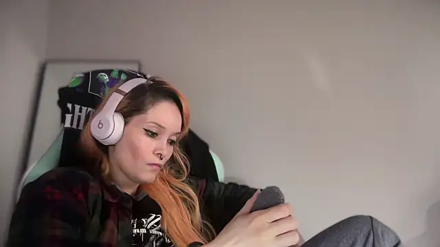 FRRANNKIE live sex cam