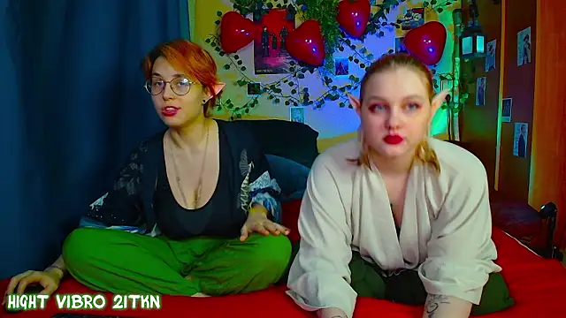 TrickyKitsune live sex cam