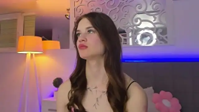 LuisaClover's cam snapshot