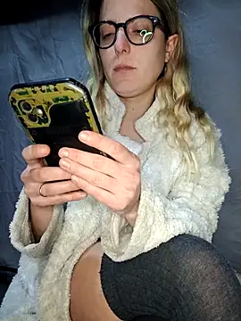 dolcehelena993 live sex cam