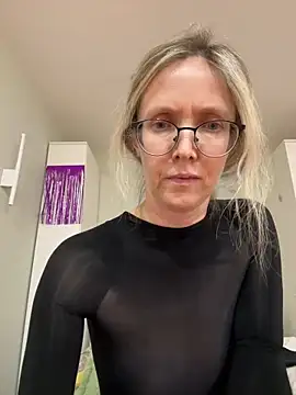 MollyStory live sex cam