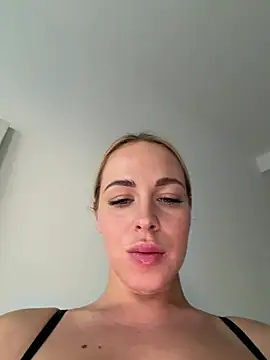 streetdoll live sex cam