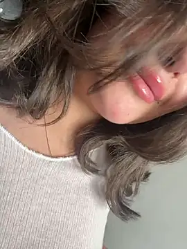 sukhakunis1 live sex cam