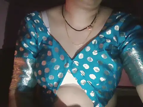 Hot-shanvi live sex cam