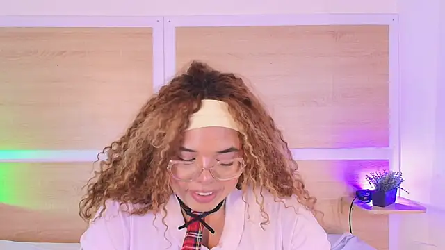 _nickypurple_ live sex cam