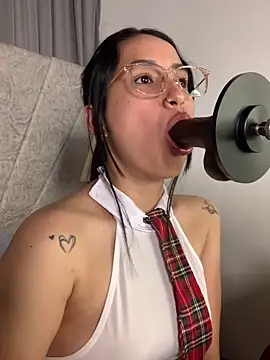 Val12777 live sex cam