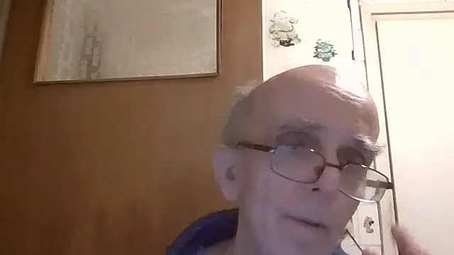 mariusica1@xh live sex cam