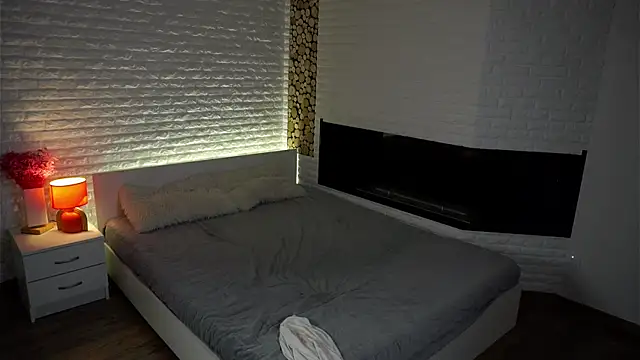 KourtneyRevira live sex cam