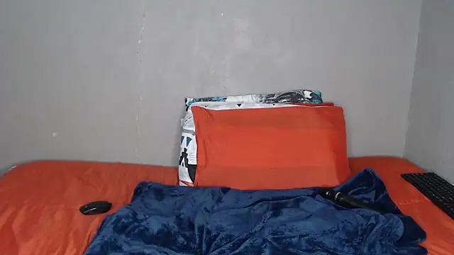 Lunalee's cam snapshot