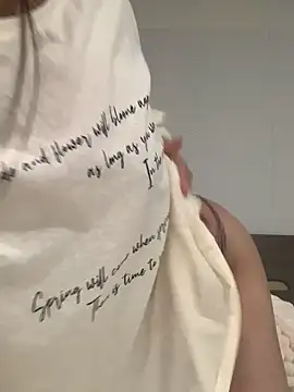 Rin-yiyi live sex cam