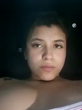 petite_coral's cam snapshot