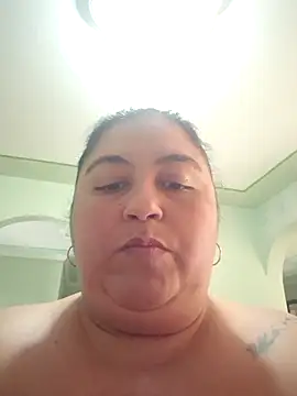 curvy_diva_'s cam snapshot