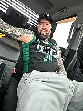 Beardedtattood live sex cam