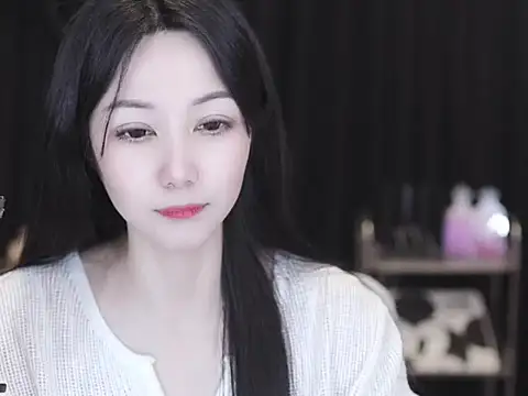 Nuyoah-77 live sex cam