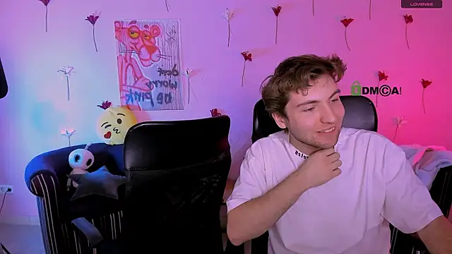 travis_wolf_ live sex cam