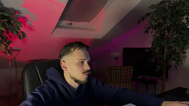 naked_psy's cam snapshot