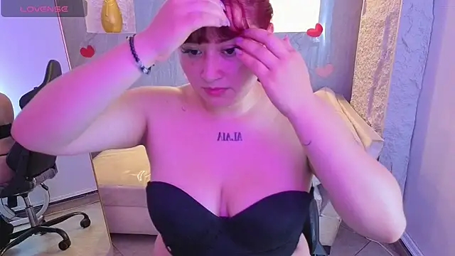 Lizzy_b_'s cam snapshot